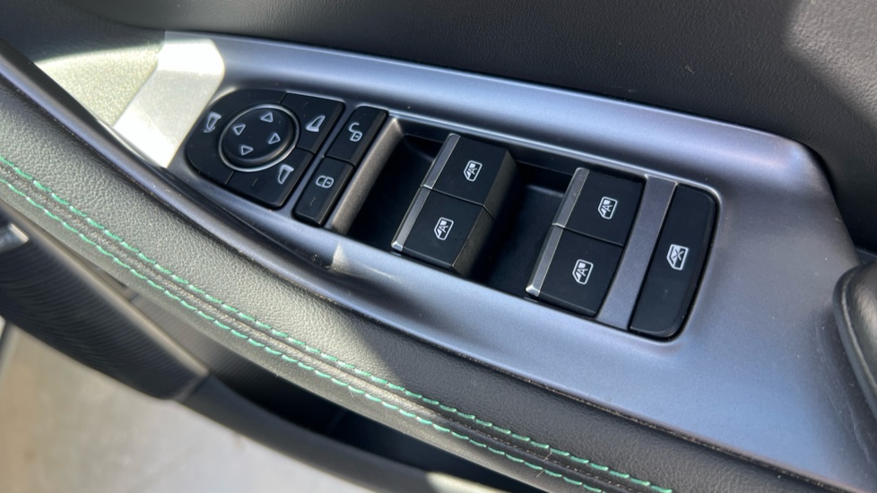 BYD Seal U 1.5 DM-i Comfort 5dr Auto Estate - Image 40