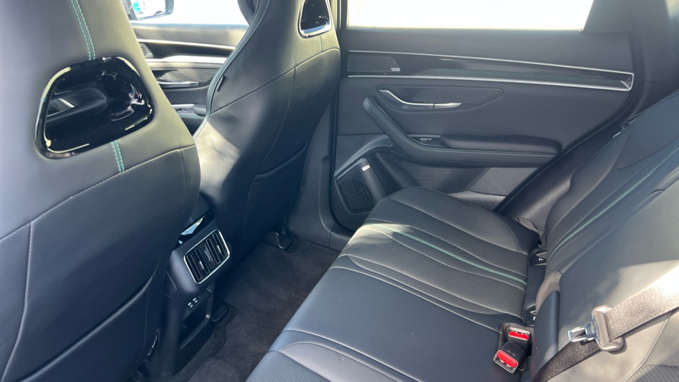 BYD Seal U 1.5 DM-i Comfort 5dr Auto Estate - Image 16