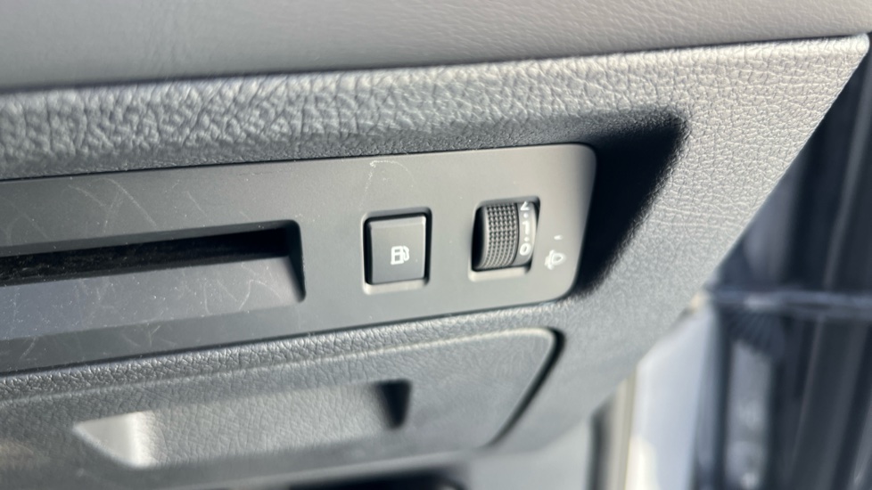 BYD Seal U 1.5 DM-i Comfort 5dr Auto Estate - Image 37