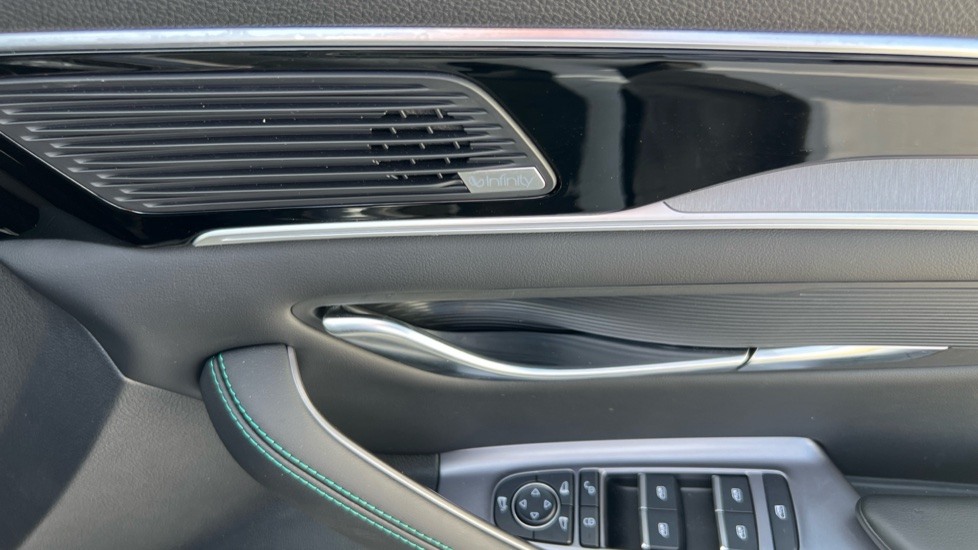 BYD Seal U 1.5 DM-i Comfort 5dr Auto Estate - Image 38
