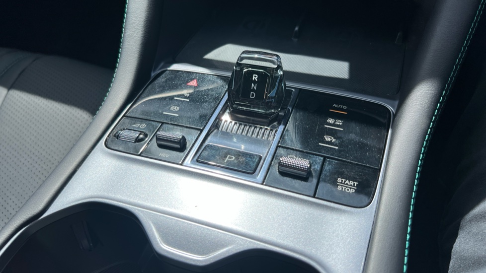 BYD Seal U 1.5 DM-i Comfort 5dr Auto Estate - Image 32