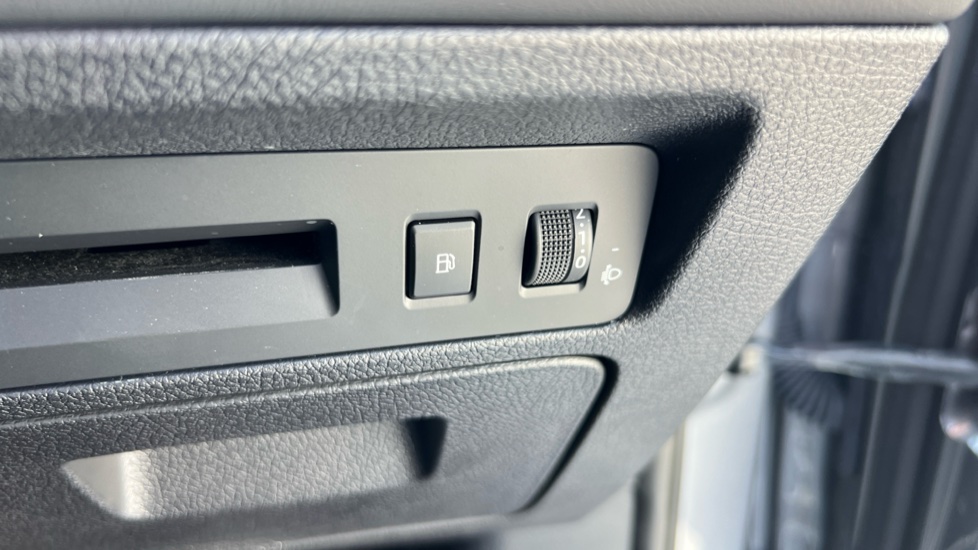 BYD Seal U 1.5 DM-i Comfort 5dr Auto Estate - Image 38