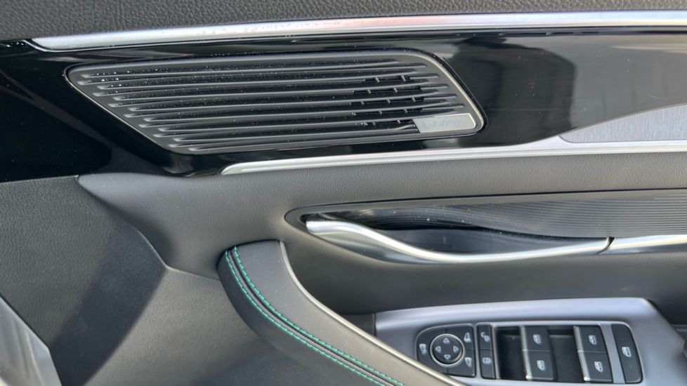 BYD Seal U 1.5 DM-i Comfort 5dr Auto Estate - Image 39