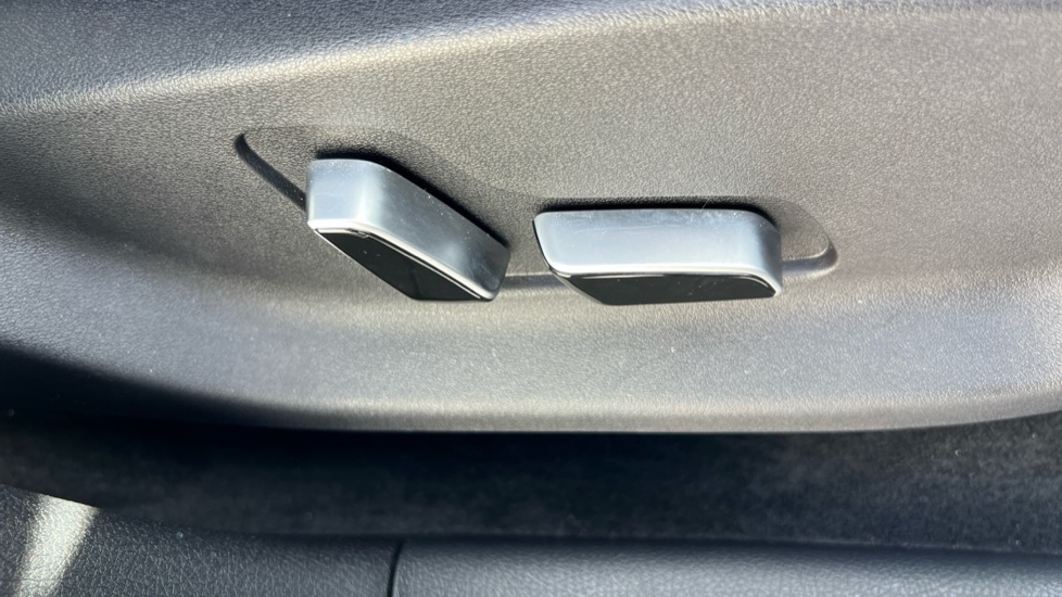 BYD Seal U 1.5 DM-i Comfort 5dr Auto Estate - Image 42