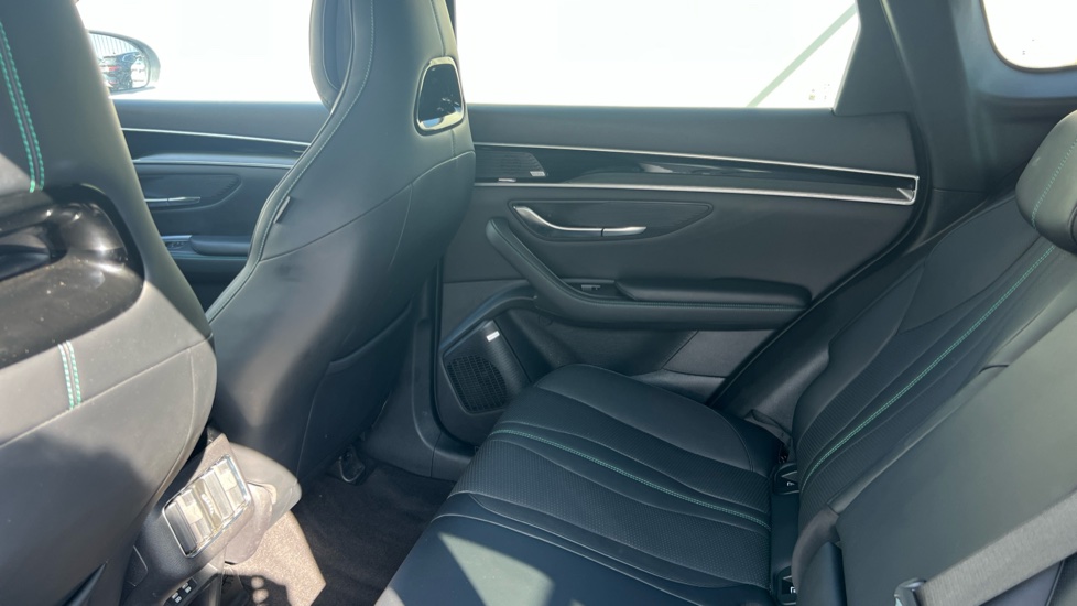 BYD Seal U 1.5 DM-i Comfort 5dr Auto Estate - Image 16