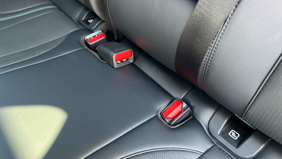 BYD Seal U 1.5 DM-i Comfort 5dr Auto Estate - Image 17
