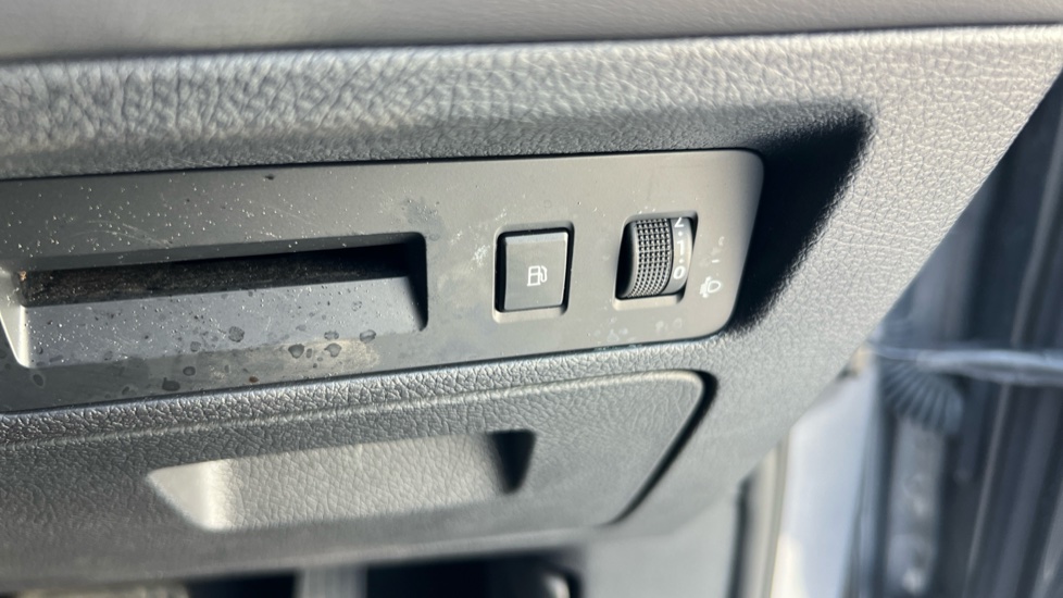 BYD Seal U 1.5 DM-i Comfort 5dr Auto Estate - Image 37