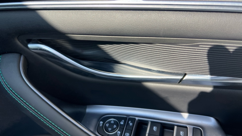 BYD Seal U 1.5 DM-i Comfort 5dr Auto Estate - Image 38
