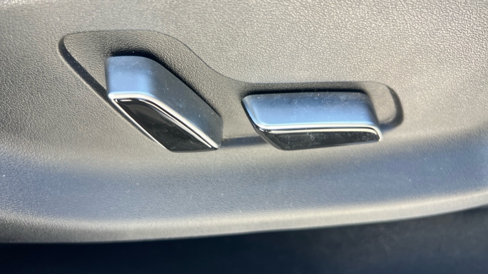 BYD Seal U 1.5 DM-i Comfort 5dr Auto Estate - Image 41