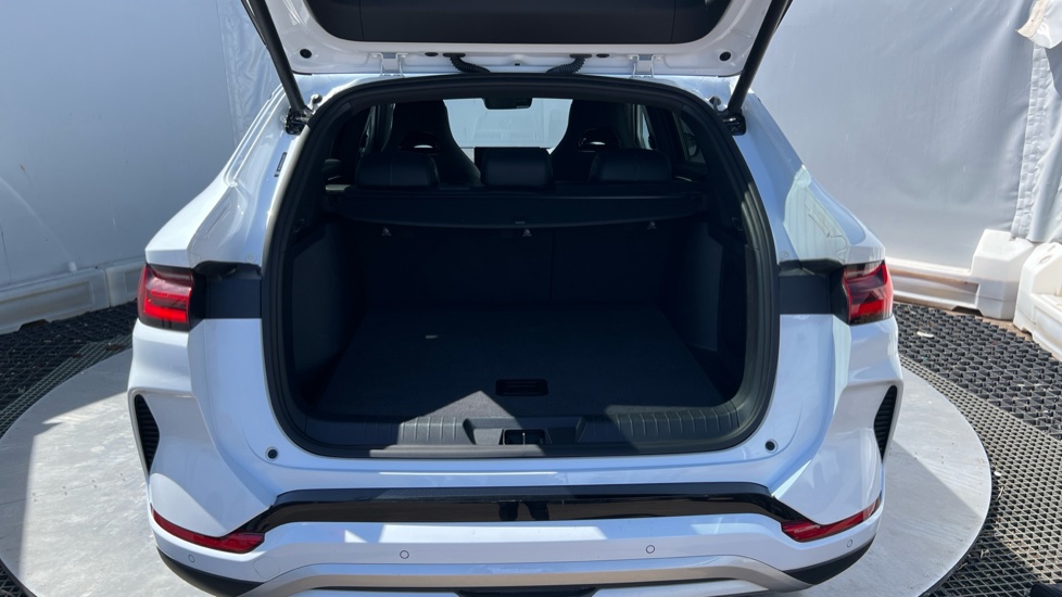 BYD Seal U 1.5 DM-i Comfort 5dr Auto Estate - Image 4