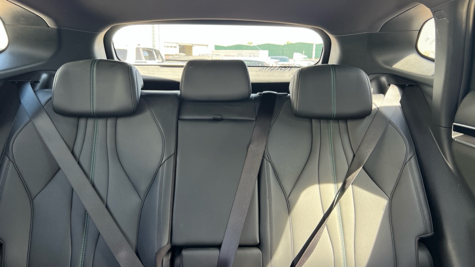 BYD Seal U 1.5 DM-i Comfort 5dr Auto Estate - Image 15