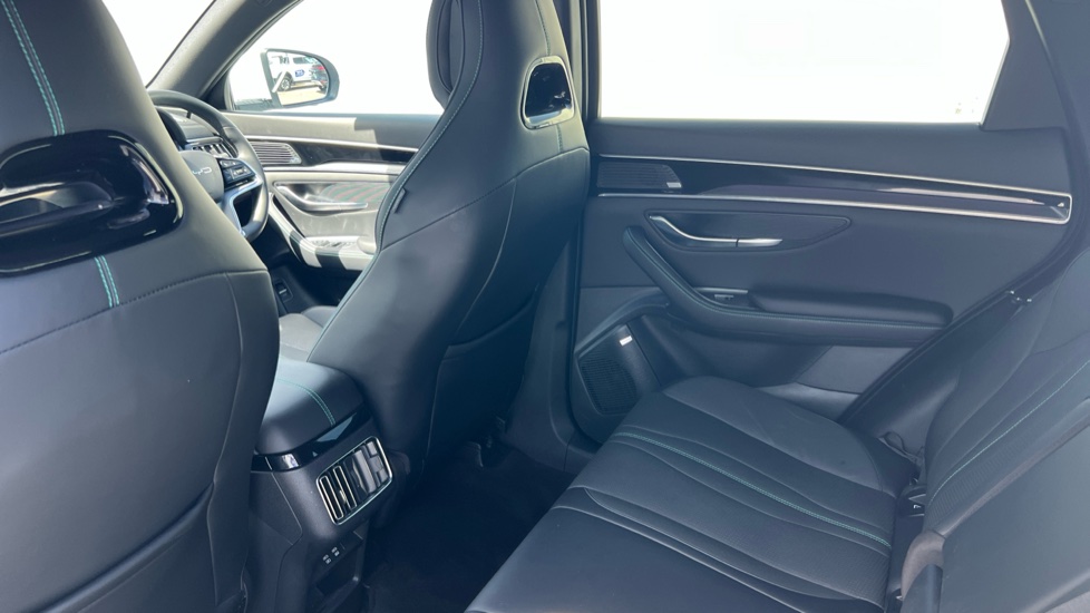 BYD Seal U 1.5 DM-i Comfort 5dr Auto Estate - Image 16