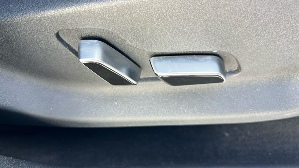 BYD Seal U 1.5 DM-i Comfort 5dr Auto Estate - Image 43