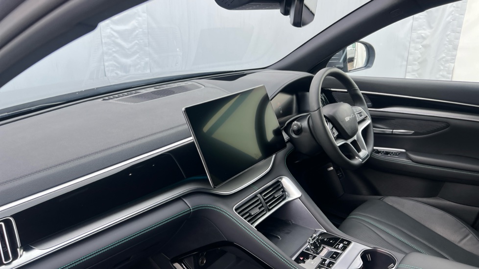 BYD Seal U 1.5 DM-i Comfort 5dr Auto Estate - Image 9