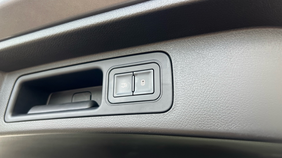 BYD Seal U 1.5 DM-i Comfort 5dr Auto Estate - Image 43