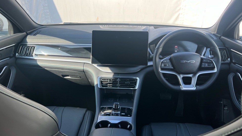 BYD Seal U 1.5 DM-i Comfort 5dr Auto Estate - Image 10