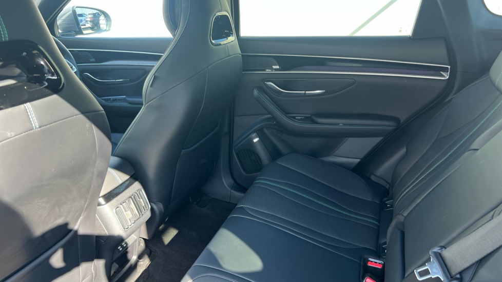 BYD Seal U 1.5 DM-i Comfort 5dr Auto Estate - Image 16