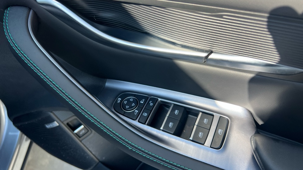 BYD Seal U 1.5 DM-i Comfort 5dr Auto Estate - Image 37