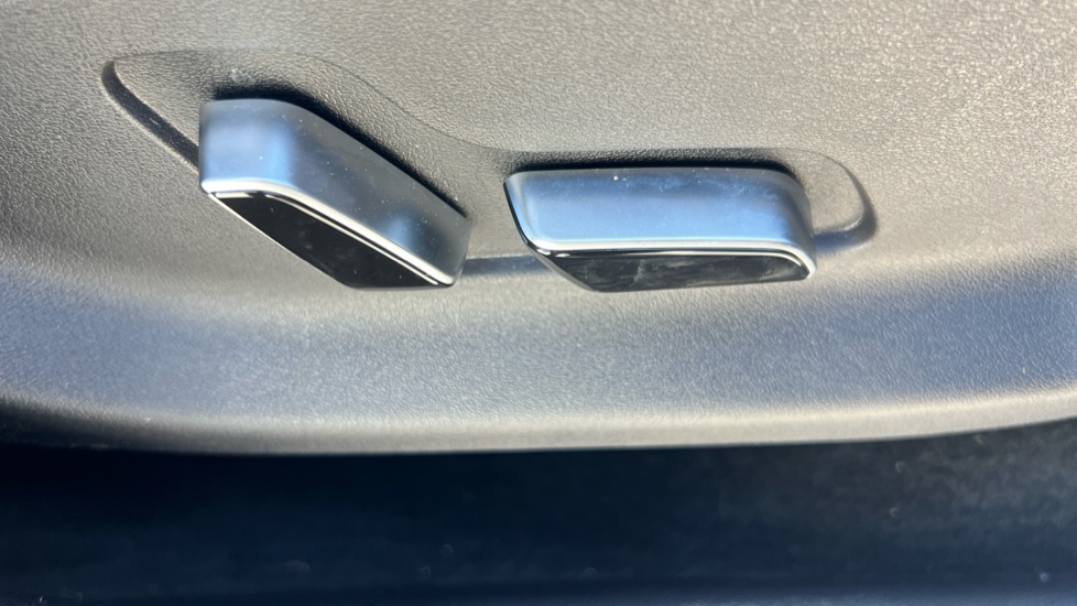 BYD Seal U 1.5 DM-i Comfort 5dr Auto Estate - Image 39