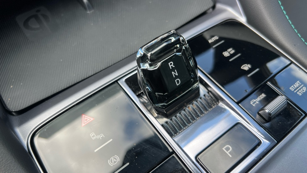 BYD Seal U 1.5 DM-i Boost 5dr Auto Estate - Image 13