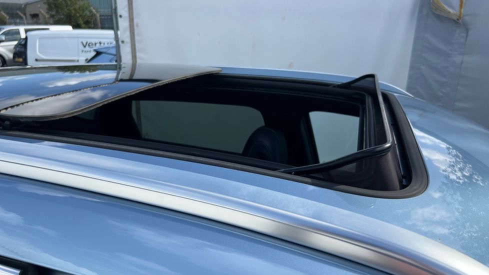 BYD Seal U 1.5 DM-i Boost 5dr Auto Estate - Image 30