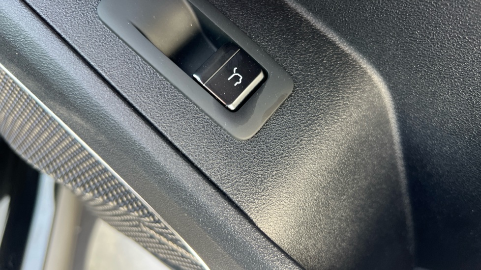 BYD Sealion 7 230kW Comfort 83kWh 5dr Auto Electric Estate - Image 36
