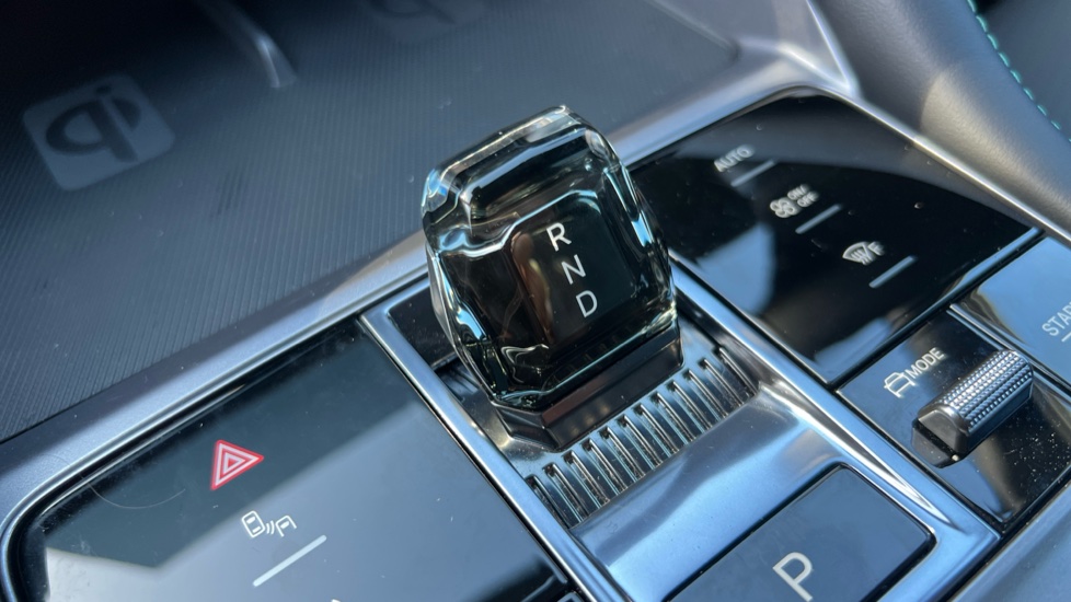 BYD Seal U 1.5 DM-i Boost 5dr Auto Estate - Image 13
