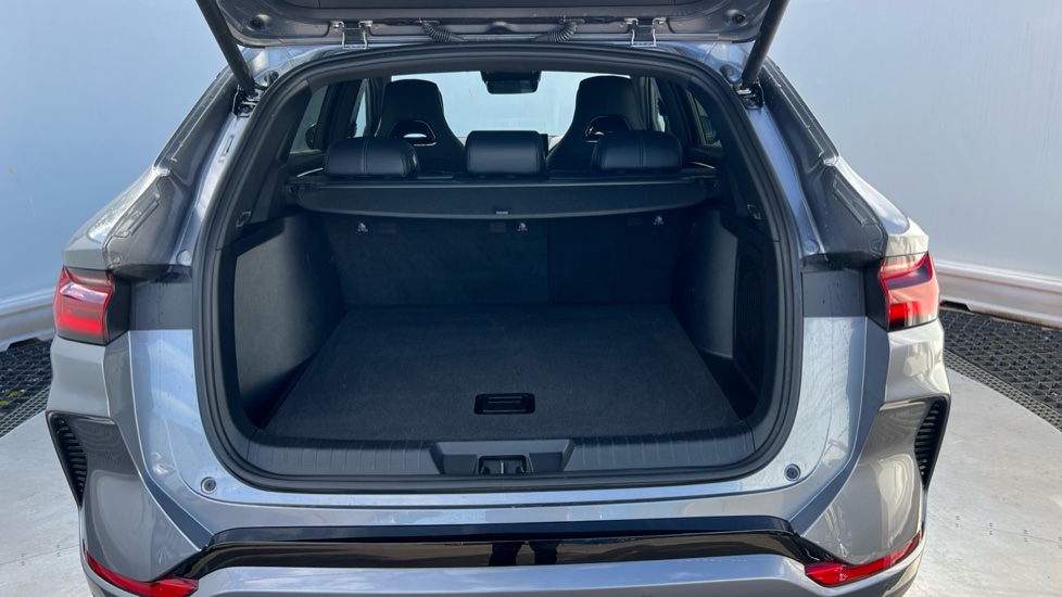 BYD Seal U 1.5 DM-i Boost 5dr Auto Estate - Image 4