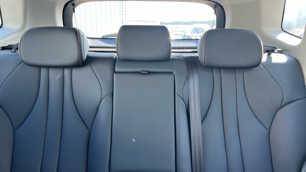 BYD Sealion 5 1.5 DM-i Comfort 5dr Auto Estate - Image 15