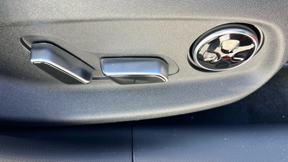 BYD Atto 3 Evo 330kW Excellence AWD 75kWh 5dr Auto Electric Hatchback - Image 39