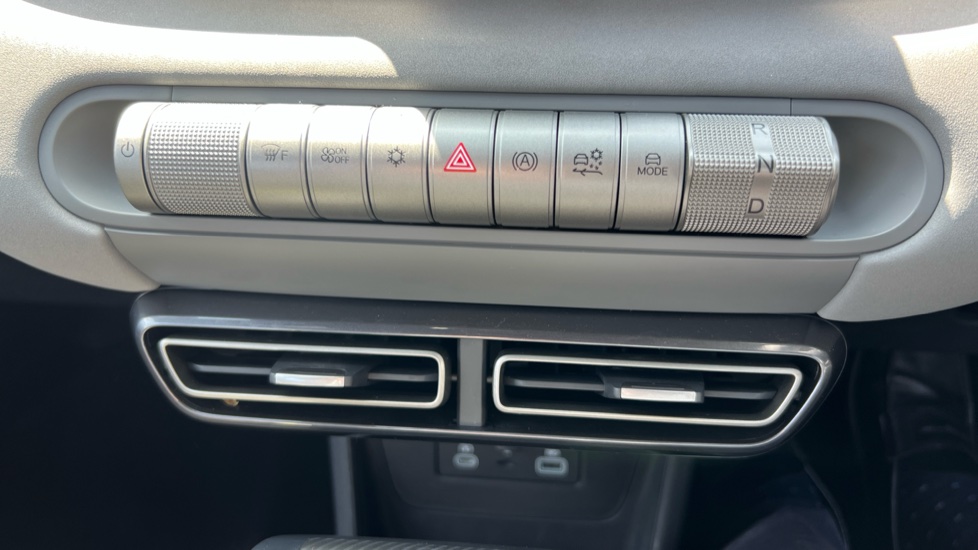 BYD Dolphin Surf 65kW Boost 43kWh 5dr Auto Electric Hatchback - Image 28
