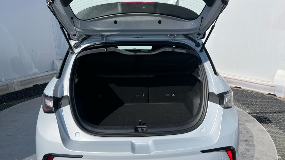 BYD Dolphin 150kW Comfort 60.4kWh Auto Electric Hatchback - Image 4