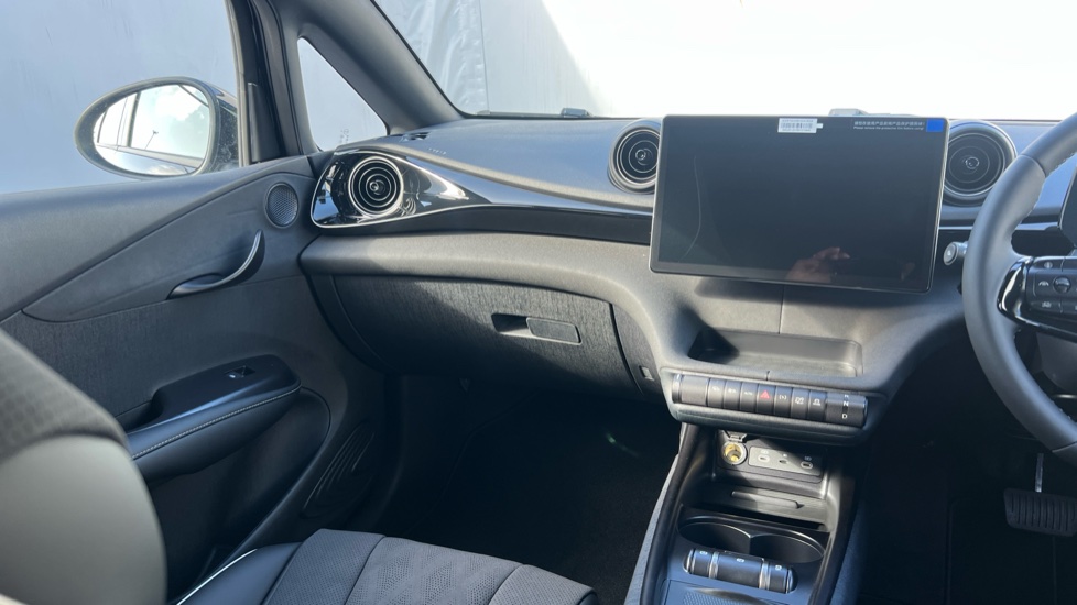 BYD Dolphin 150kW Design 60.4kWh 5dr Auto Electric Hatchback - Image 14