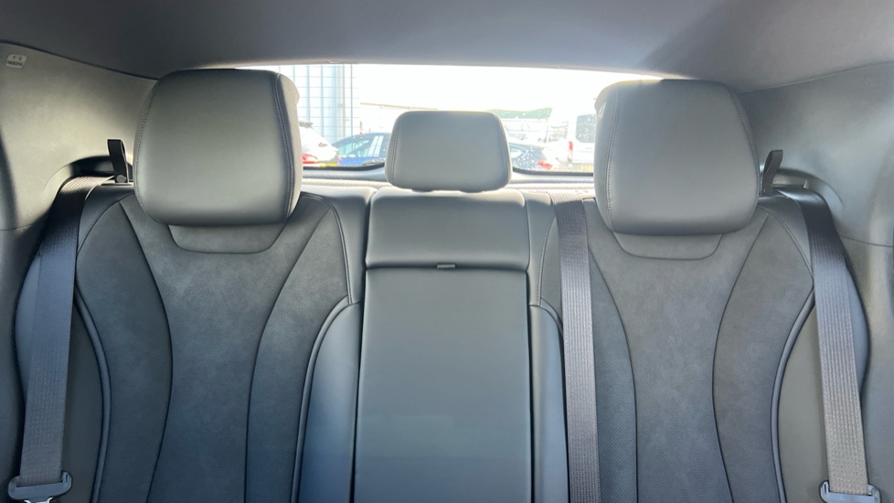 BYD Dolphin 150kW Design 60.4kWh 5dr Auto Electric Hatchback - Image 15