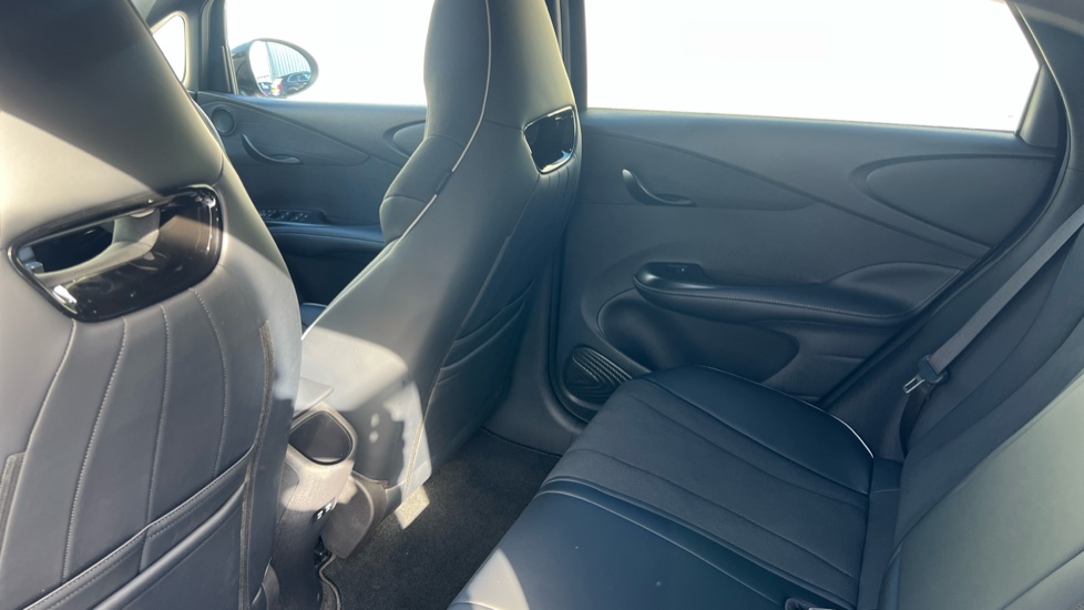 BYD Dolphin 150kW Design 60.4kWh 5dr Auto Electric Hatchback - Image 16