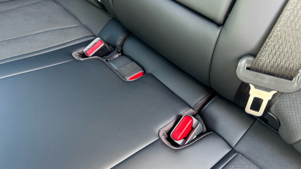 BYD Dolphin 150kW Design 60.4kWh 5dr Auto Electric Hatchback - Image 17