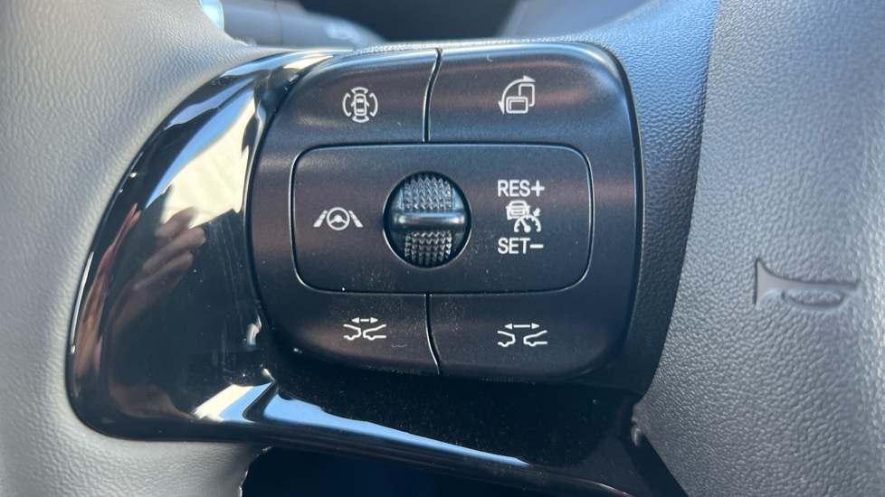 BYD Dolphin 150kW Design 60.4kWh 5dr Auto Electric Hatchback - Image 33