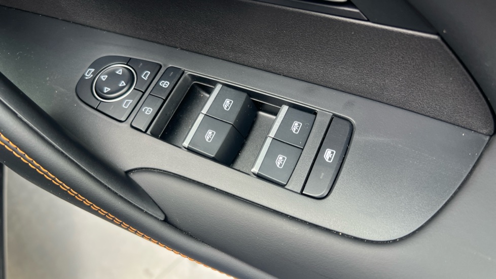 BYD Sealion 5 1.5 DM-i Comfort 5dr Auto Estate - Image 33