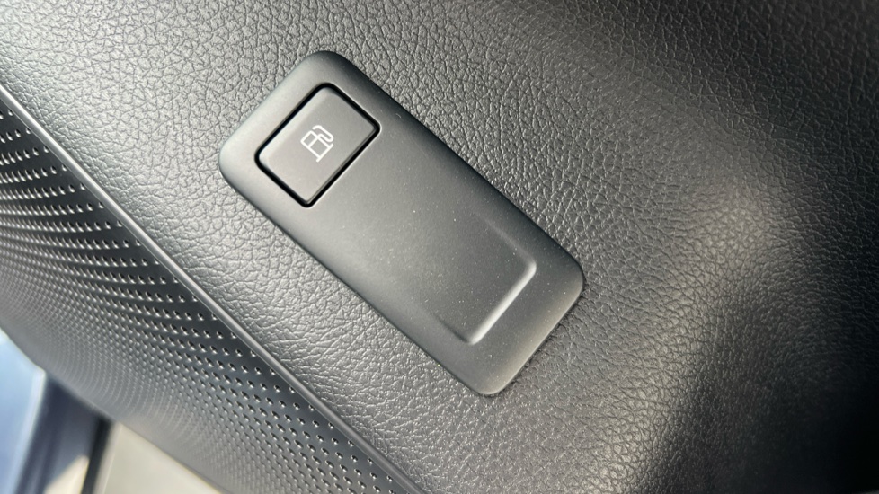 BYD Sealion 5 1.5 DM-i Comfort 5dr Auto Estate - Image 35