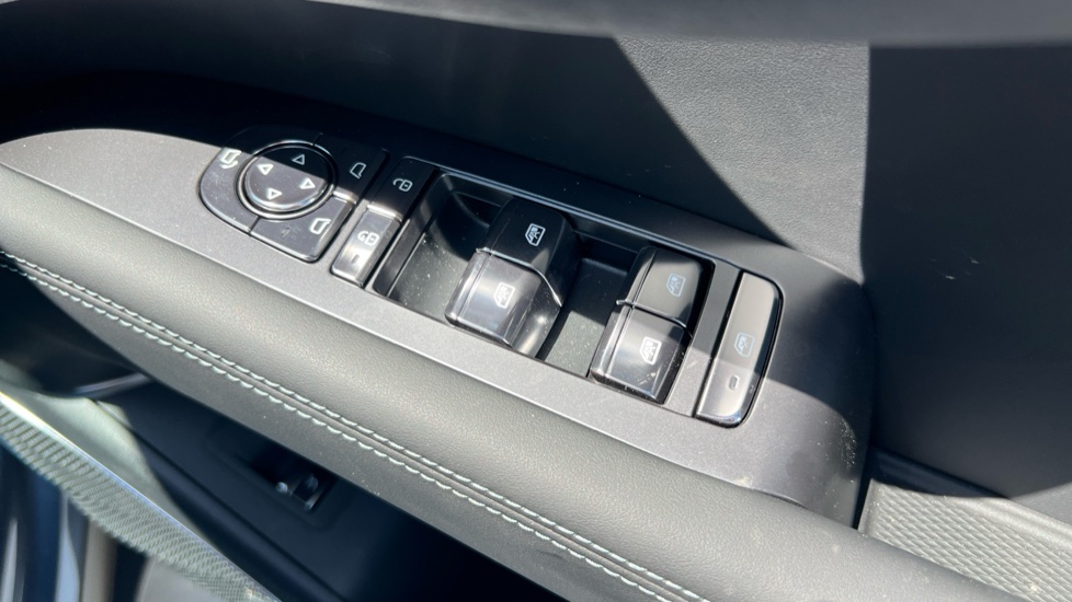 BYD Sealion 7 390kW Excellence AWD 91kWh 5dr Auto Electric Estate - Image 38