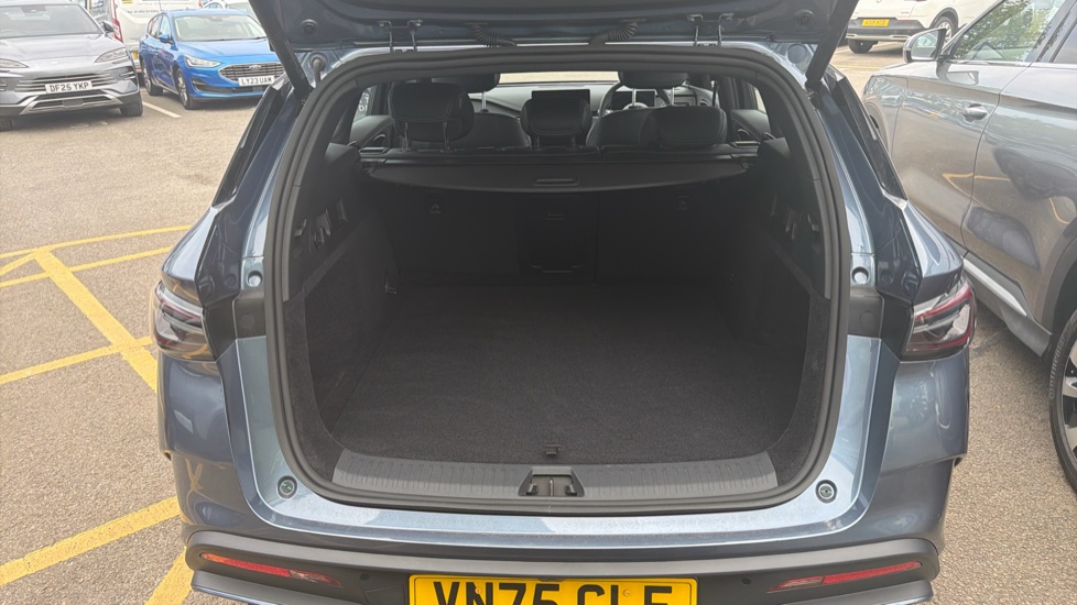 BYD Seal 6 1.5 DM-i Boost 5dr e-CVT Estate - Image 4