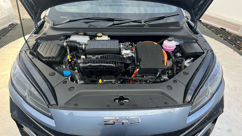 BYD Seal 6 1.5 DM-i Boost 5dr e-CVT Estate - Image 8