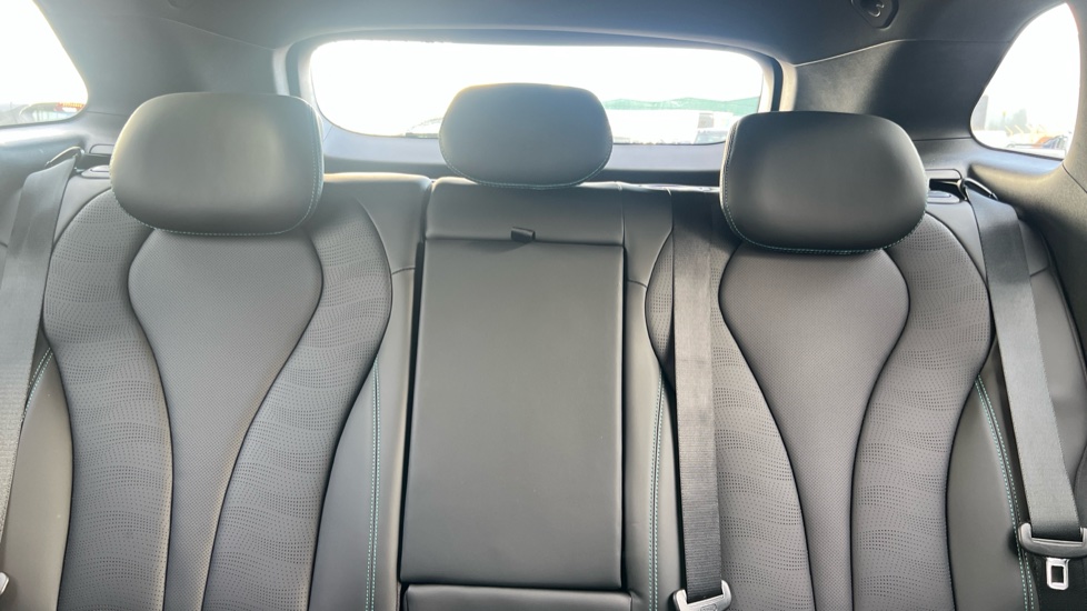 BYD Seal 6 1.5 DM-i Boost 5dr e-CVT Estate - Image 15