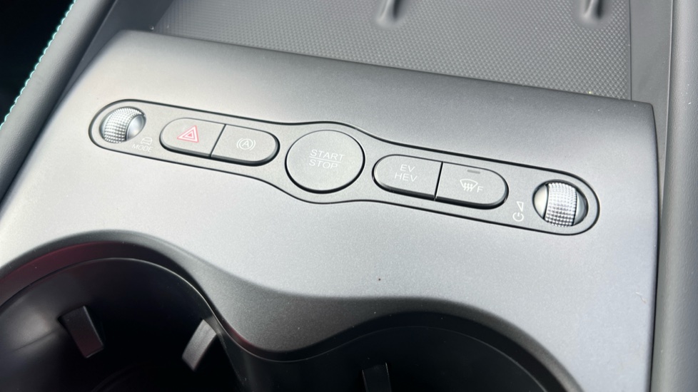 BYD Seal 6 1.5 DM-i Boost 5dr e-CVT Estate - Image 27