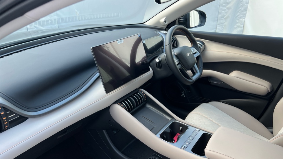 BYD Atto 3 Evo 230kW Design 75kWh 5dr Auto Electric Hatchback - Image 9
