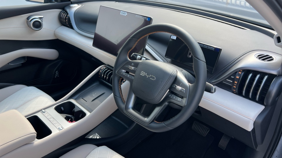 BYD Atto 3 Evo 230kW Design 75kWh 5dr Auto Electric Hatchback - Image 11