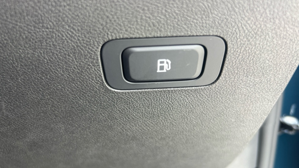 BYD Atto 2 1.5 DM-i 212 Boost 5dr Auto Hatchback - Image 36