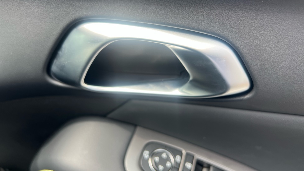 BYD Atto 2 1.5 DM-i 212 Boost 5dr Auto Hatchback - Image 37