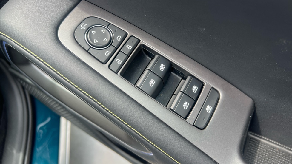 BYD Atto 2 1.5 DM-i 212 Boost 5dr Auto Hatchback - Image 38
