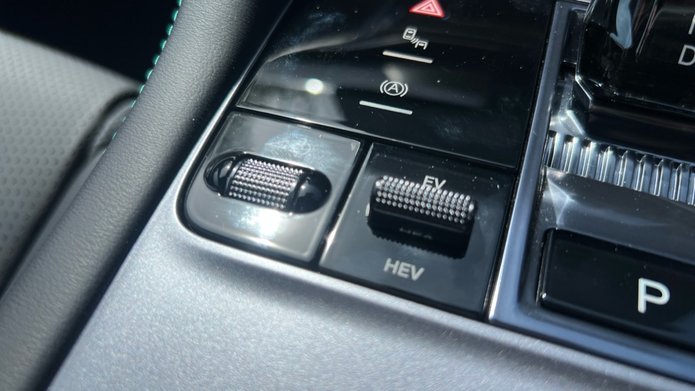 BYD Seal U 1.5 DM-i Boost 5dr Auto Estate - Image 31